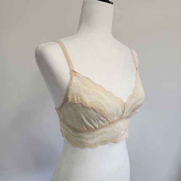 b.tempt'D Lace Bralette - Picture 2 of 11